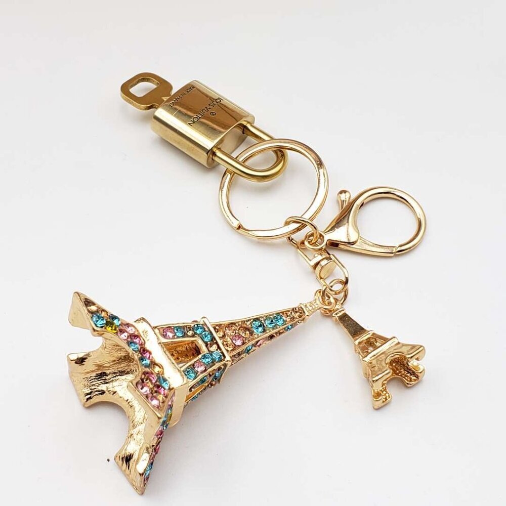 Louis Vuitton Gold Lock 🔒 Authentic LV Key + Unbranded Eiffel Tower Bag Charm - Picture 7 of 8